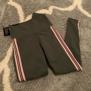 NWT Aritzia Leggings